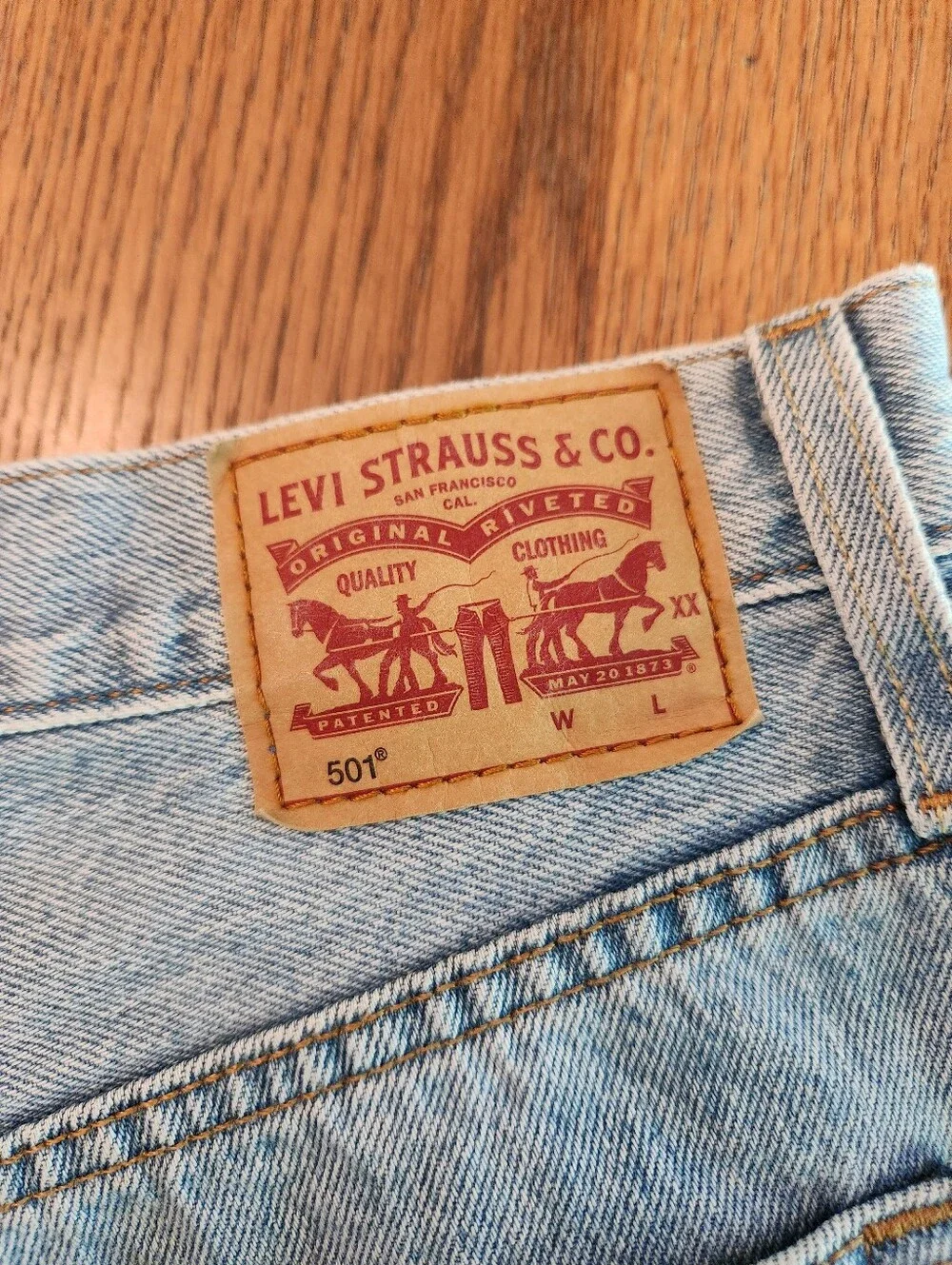 Levi's 501 Distressed Cut Off Denim Shorts Blue Size 30 - Picture 4 of 7